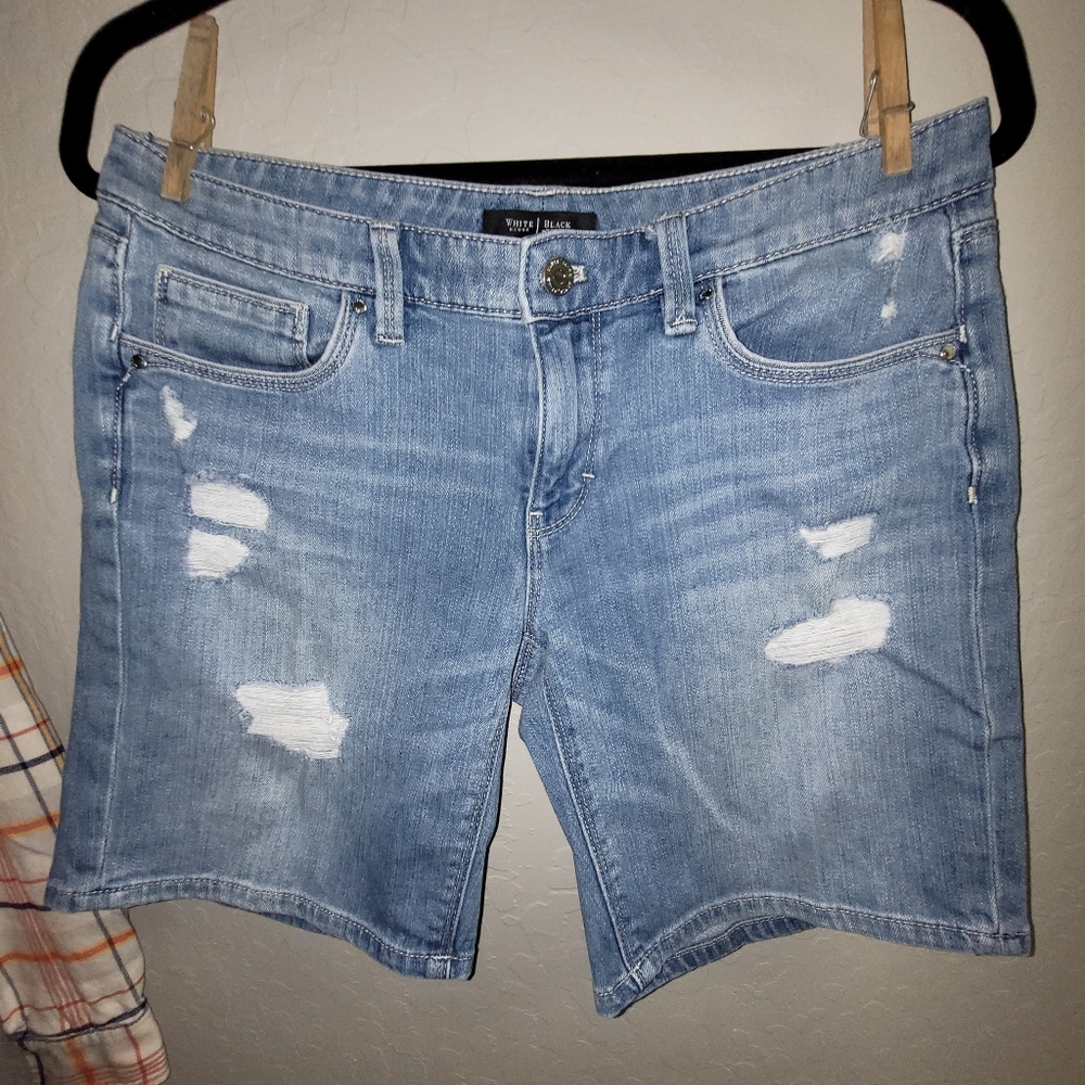 White House Black Market destructed girlfriend jean bermuda shorts - Picture 4 of 15
